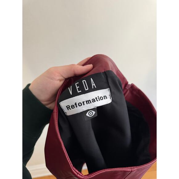 REFORMATION Veda Margie Crimson Red Leather Mini Skirt Size 4 - Picture 8 of 8